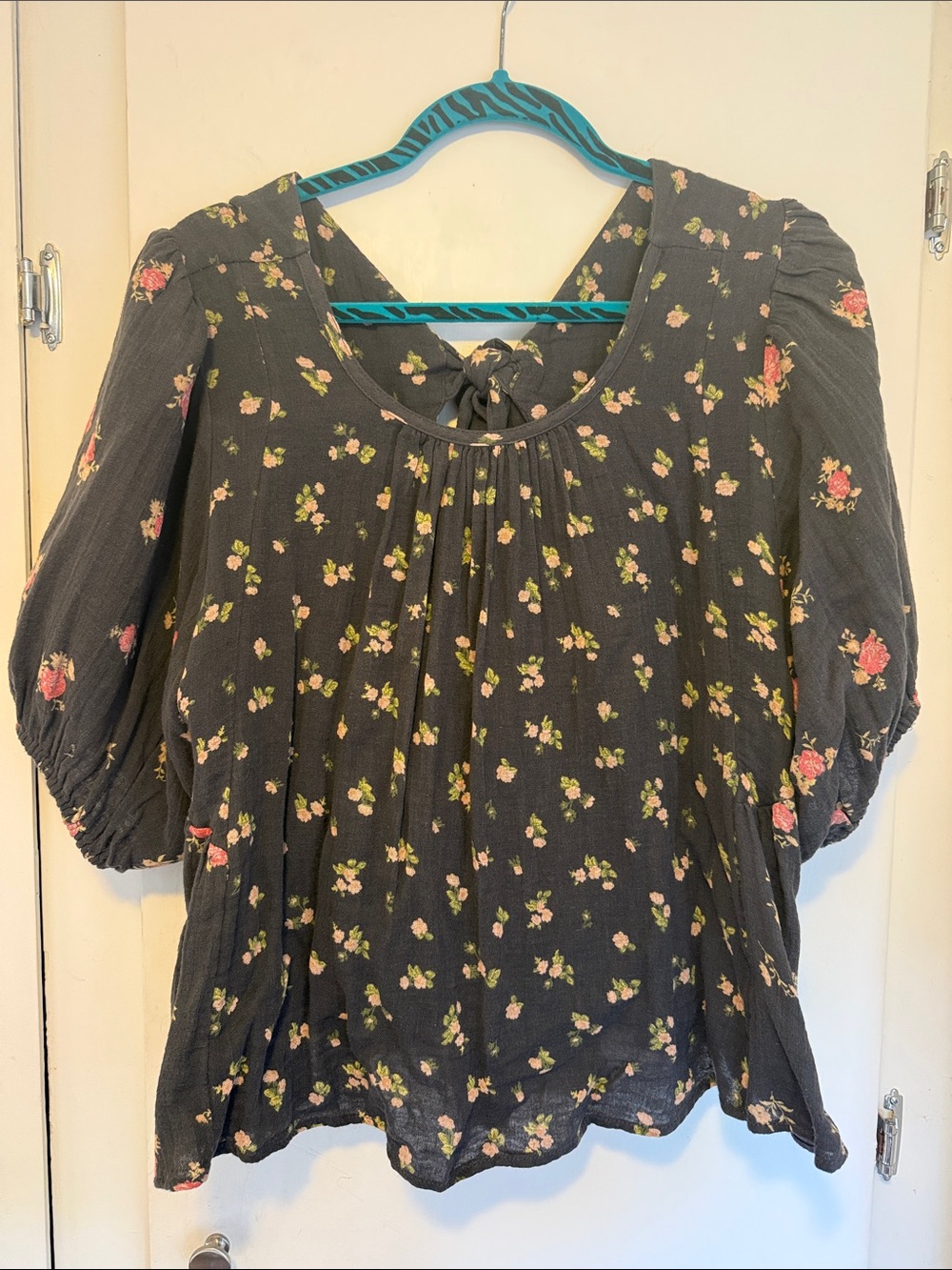 Free People dark grey Floral Tie-Back Peasant Blouse
